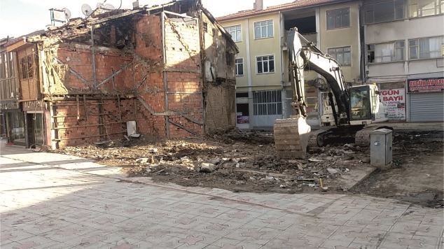 Çarşı meydanında  düzenleme başlıyor