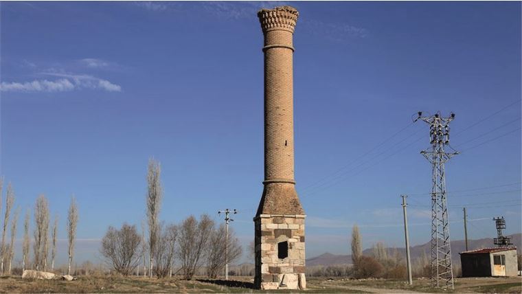 KIRIK MİNARE  İÇİN UMUT IŞIĞI