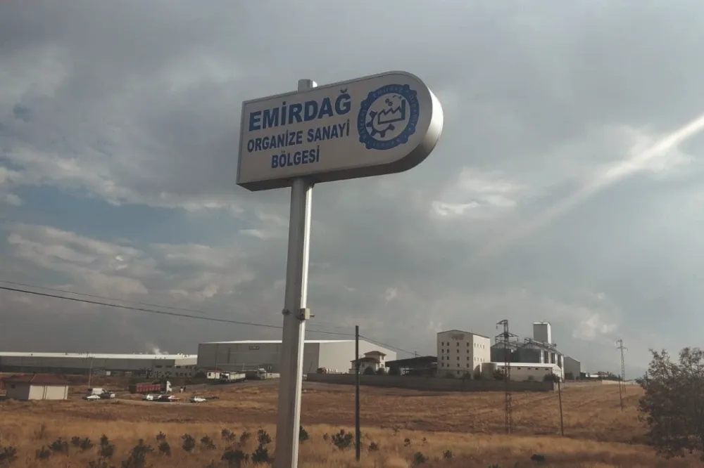 EMİRDAĞ SANAYİDE  ŞAHA KALKIYOR