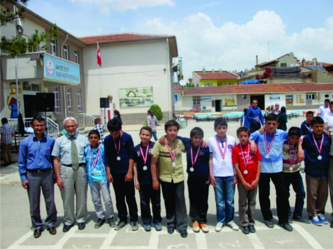 Ahmet Emet İmam Hatip Ortaokulunda Bahar Şenliği